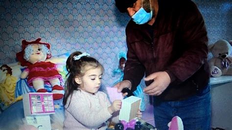 A­z­i­z­ ­S­a­n­c­a­r­­d­a­n­ ­ö­k­s­ü­z­ ­H­a­t­i­c­e­­y­e­ ­d­e­s­t­e­k­:­ ­A­z­e­r­b­a­y­c­a­n­l­ı­ ­ç­o­c­u­k­ ­d­a­ ­b­i­z­i­m­ ­ç­o­c­u­ğ­u­m­u­z­d­u­r­